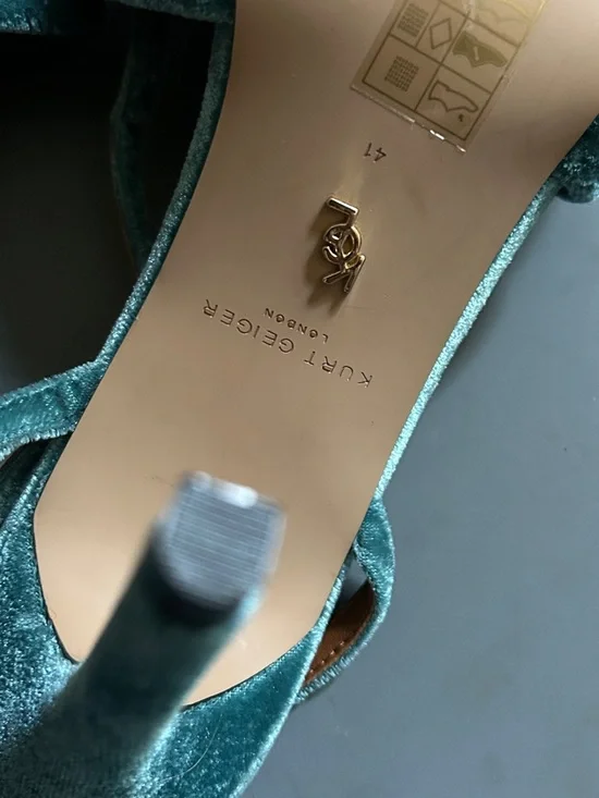 Kurt Geiger Teal Velvet Jeweled Heels. Size 41 European size - Picture 9 of 9
